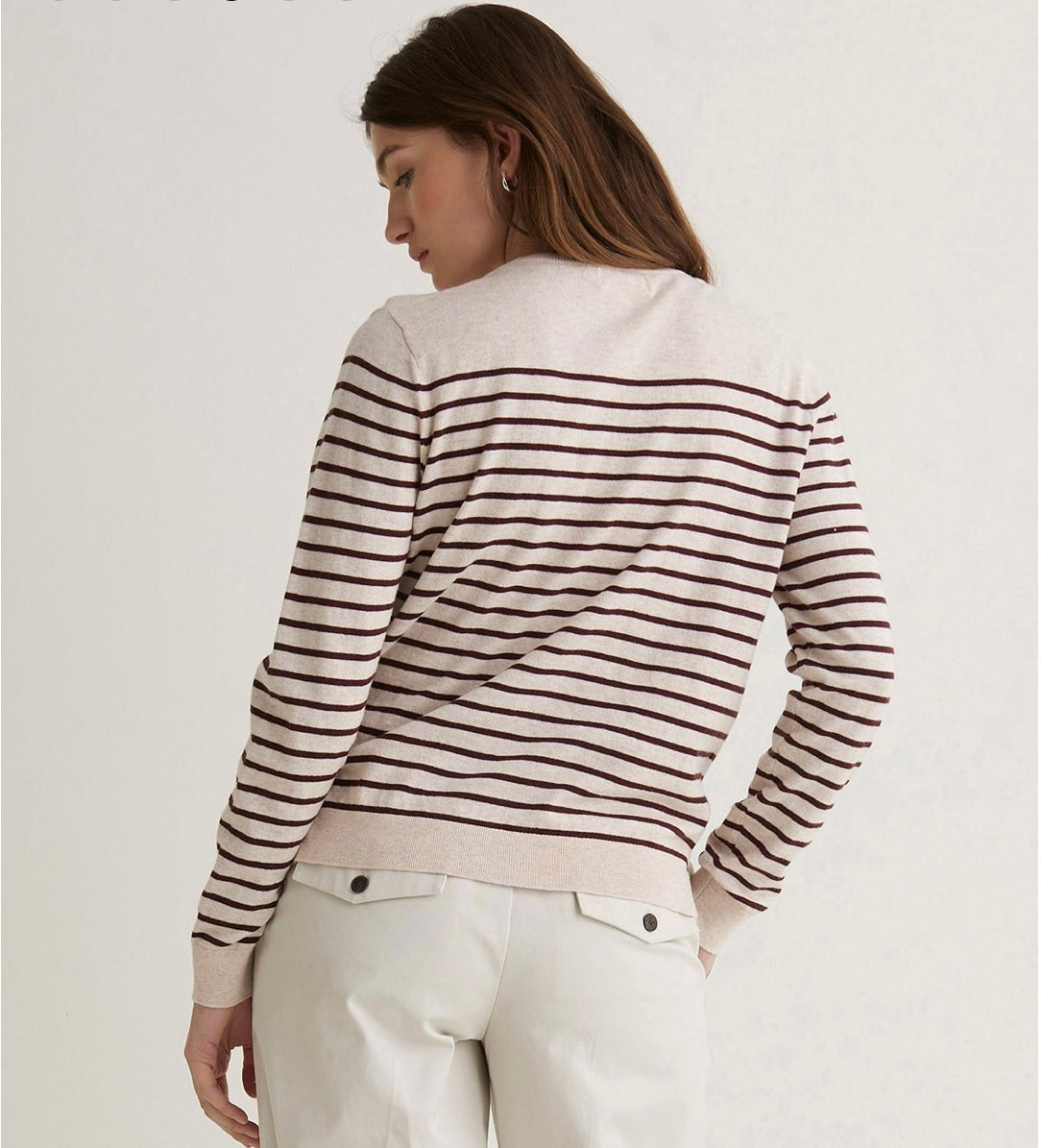 Camisola de malha com riscas pretas