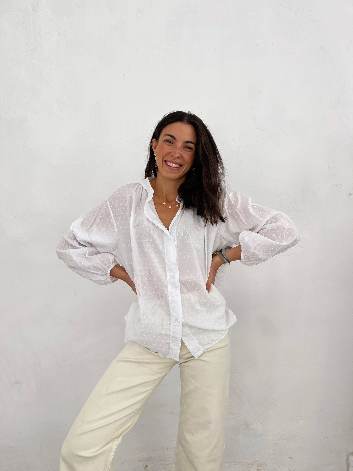 Blusa branca larga Julia com gola mandarim: L