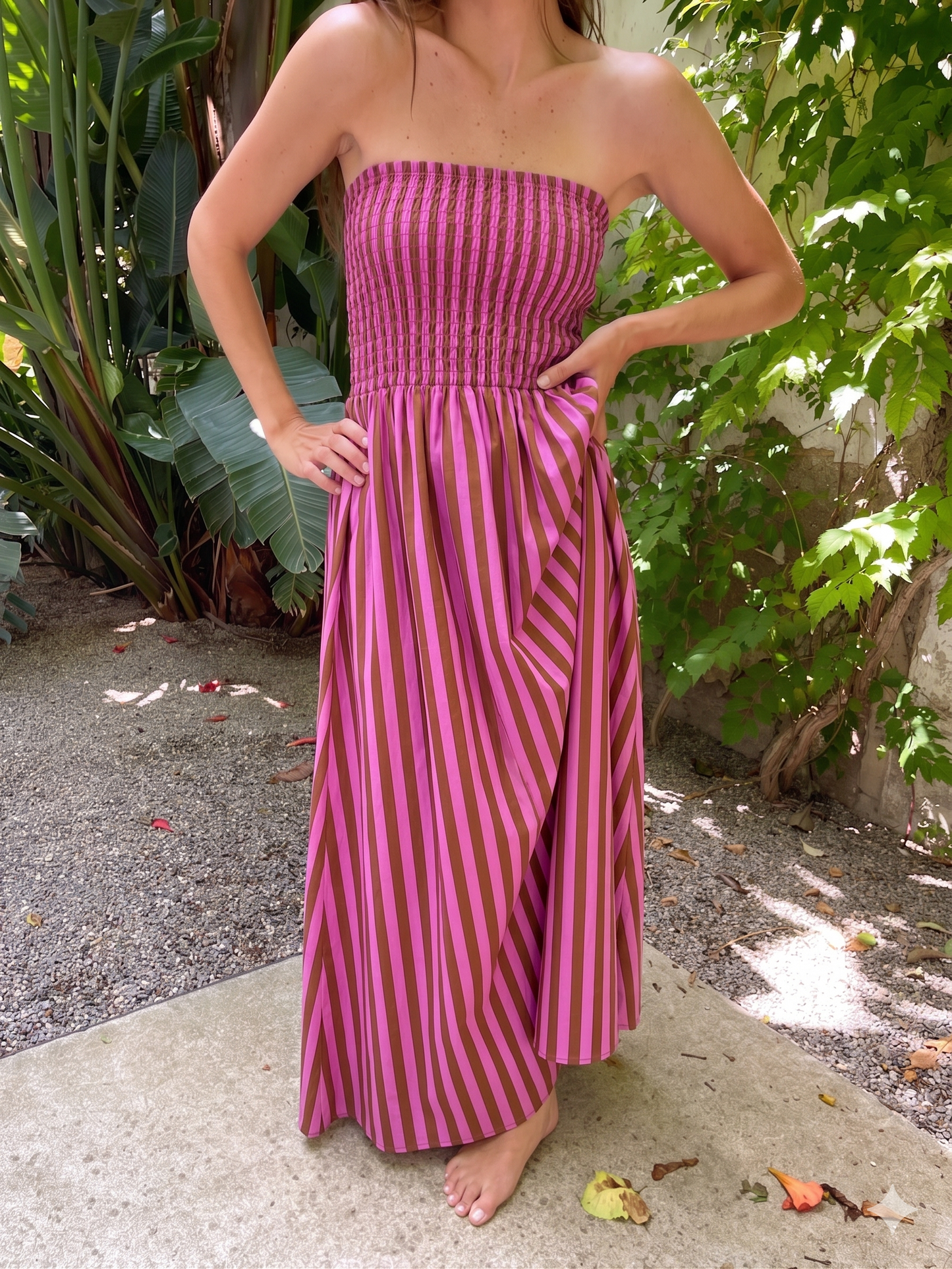Vestido Emily Riscas Castanho e Rosa: M